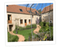 Gite avec vue imprenable sur le sancerres, grand jardine et terrasse ensoleillée