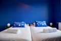 Chambre bleue lits jumeaux